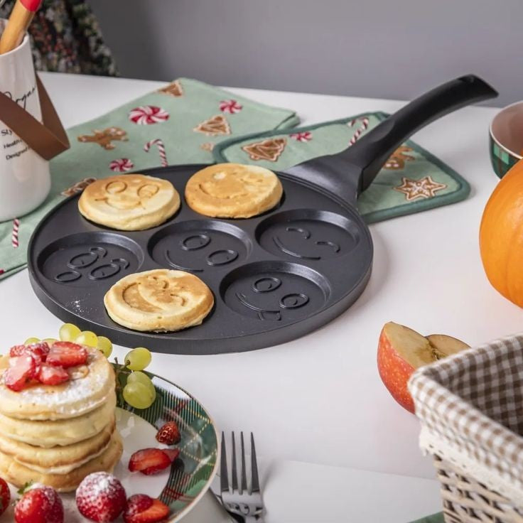 Smiley Face Mini Pancake Pan, Non Stick Griddle Pancake Maker, 7 Grid Omelette Frying Pan Smiley Face Mini Pancake Pan, Non Stick Griddle Pancake Maker, 7 Grid Omelette Frying Pan